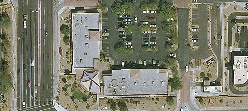 Former Restaurant Endcap Available