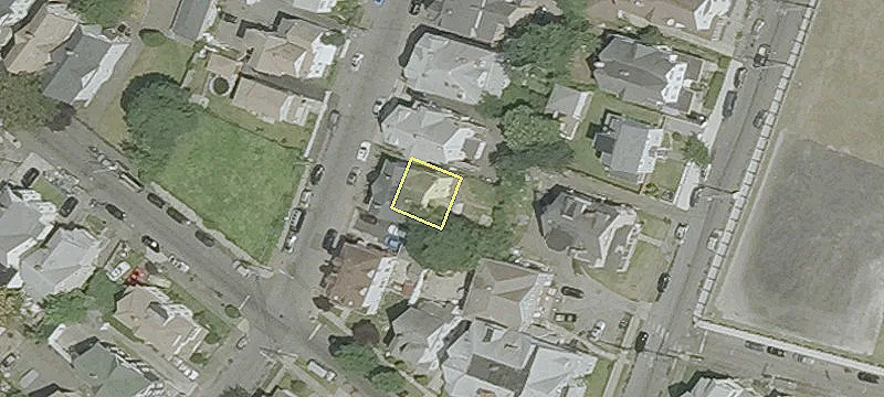 Renovated Duplex with Sunny Yard