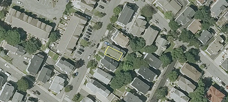 Remodeled Three-Family Near Green Line