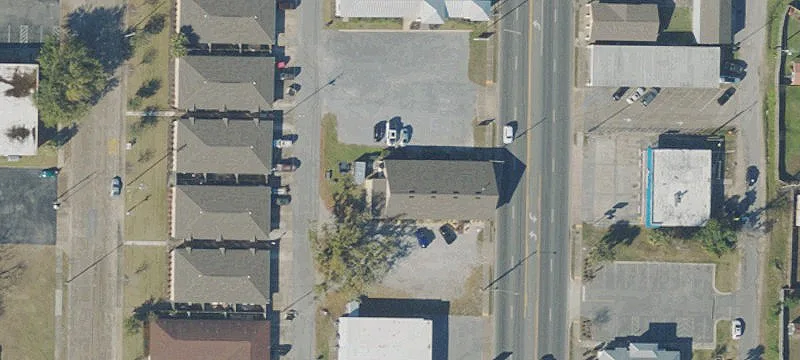 Corner Unit in Lynn Haven