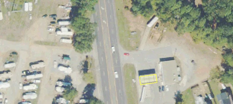 Commercial Building Near Lake Sinclair