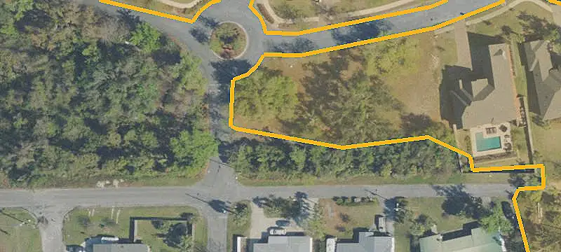 Premium Homesite in Cove Pointe