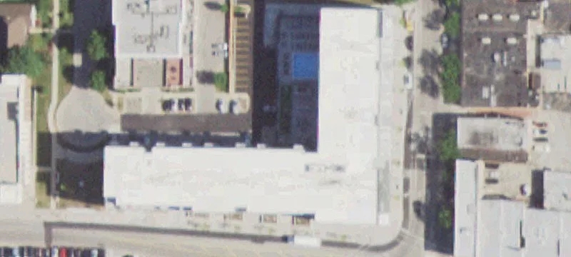 Retail Space Near Elmhurst Metra