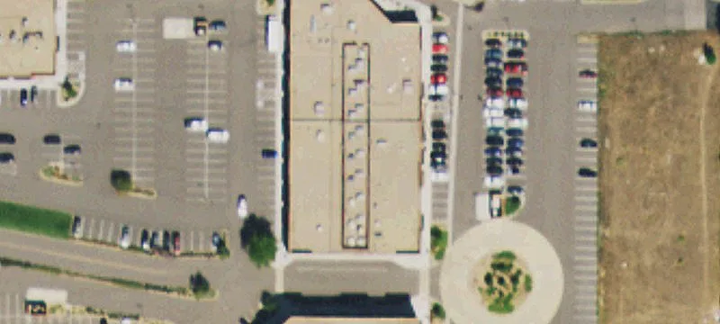 Fully Fixtured Dry Cleaners Space