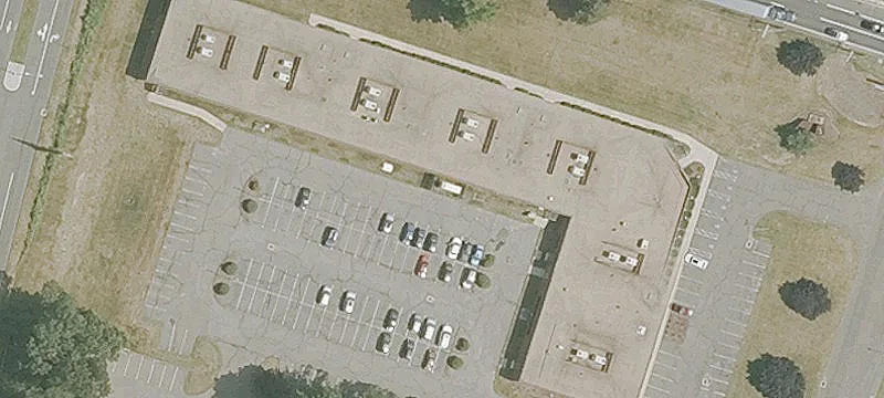 Single-Story Office/Flex Building For Rent