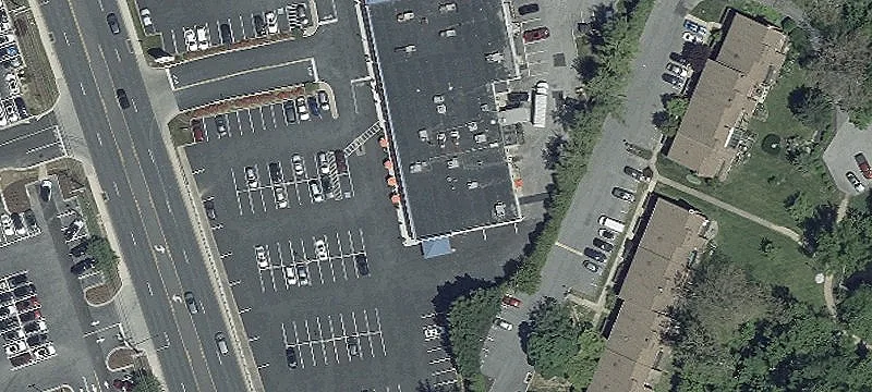 Retail Space in Scott's Corner