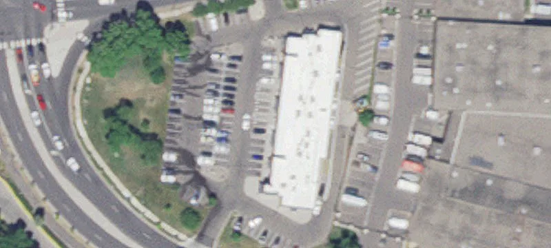 Retail Space in Cedar Point