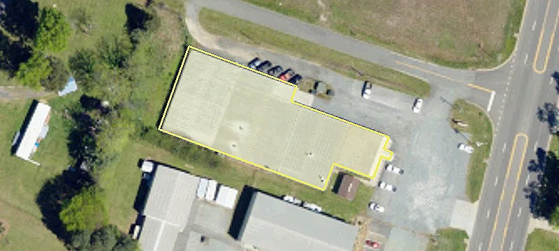 Retail/Flex Building on Corner Site