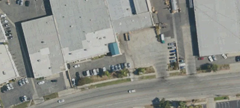 Industrial Building with Secured Yard