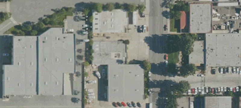 Small Warehouse in Mid-County
