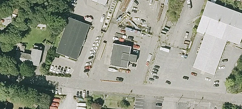 Automotive Shop with Mechanic Bays