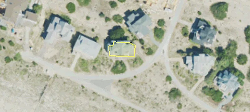 Corner Lot Near Beach Access