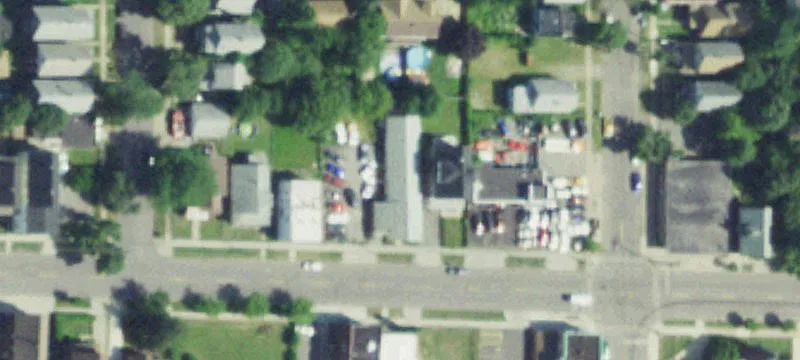 Niagara Street Commercial Building