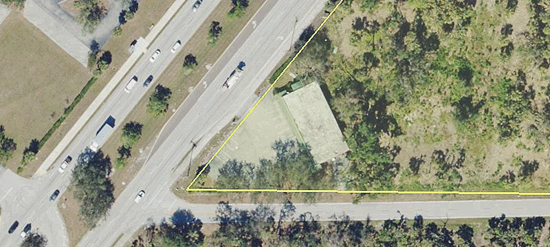 Freestanding Building on Bayshore Road
