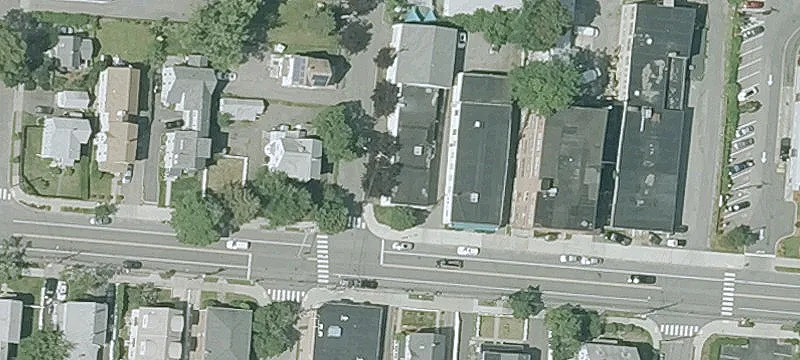 Versatile Commercial Space Near Turnpike