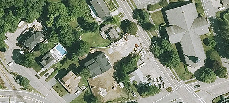 Mixed-Use Building Near Cohasset Village