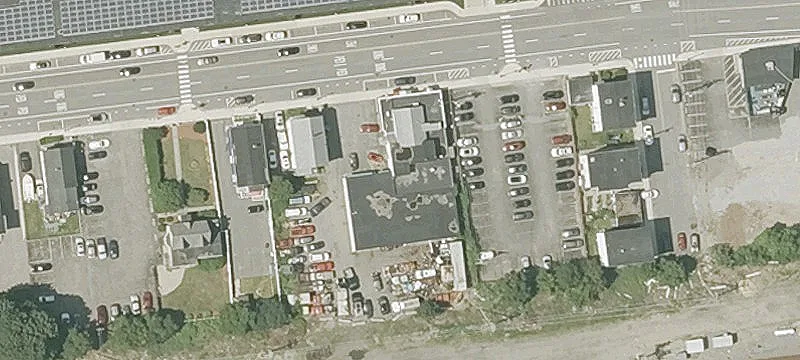 Restaurant/Retail Space on High-Traffic Road