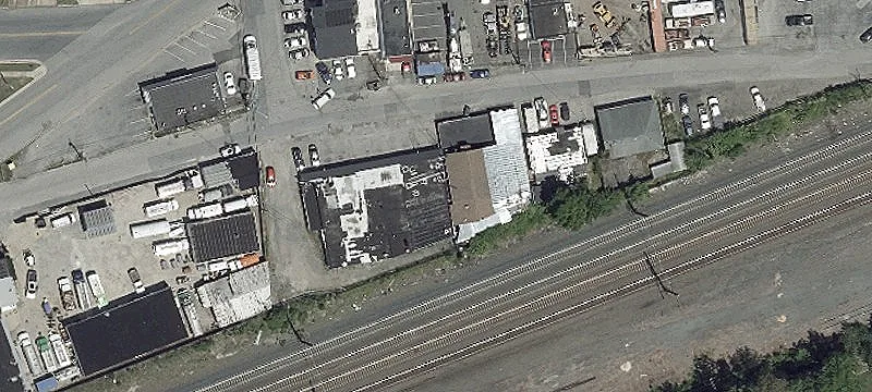 Large Storefront in Busy Area