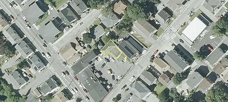 Commercial Land in High-Traffic Area