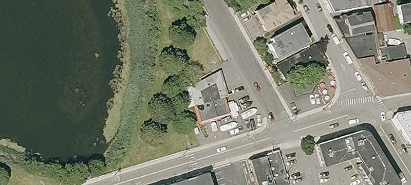 Corner Lot Commercial Building
