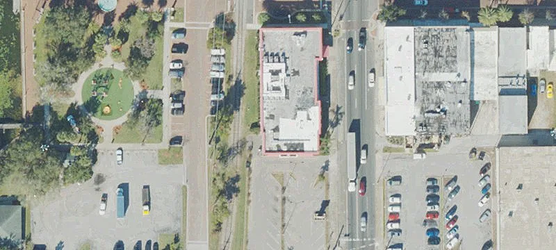 Spacious Bank Building in Eustis