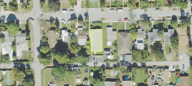 Remodeled Hollywood Fourplex Near Beach