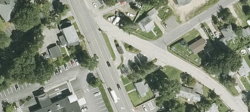 High-Visibility Drive-Thru Opportunity