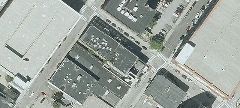 Commercial Space in High-Traffic Area