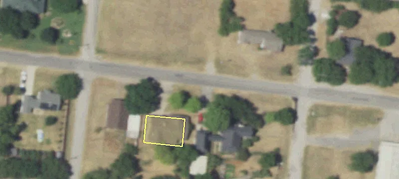 Versatile Commercial Property in Justin