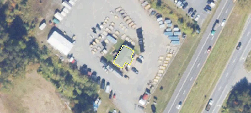 Commercial Land in Growing Area