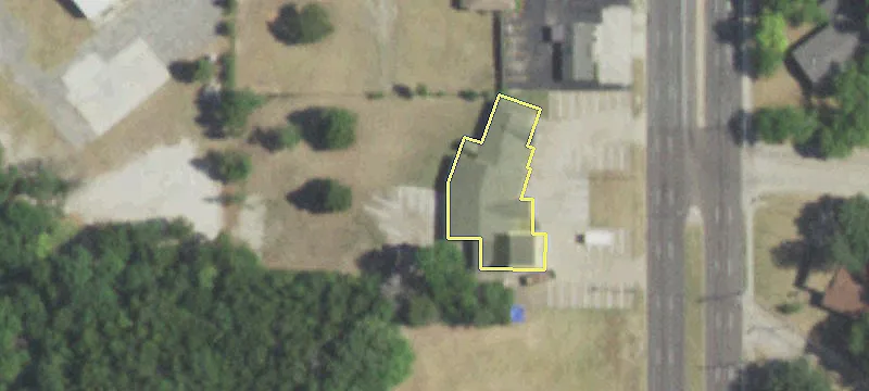 Freestanding Office Building on Acre Lot