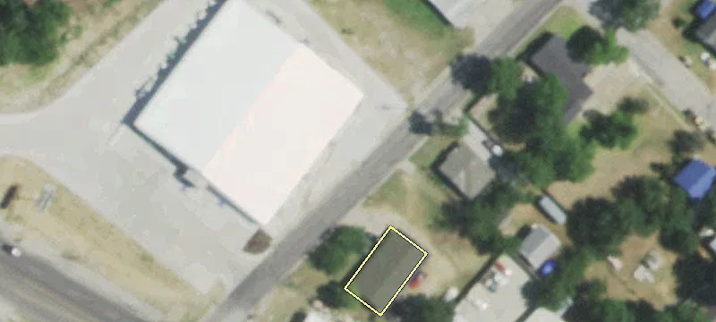 Commercial Property with Metal Building