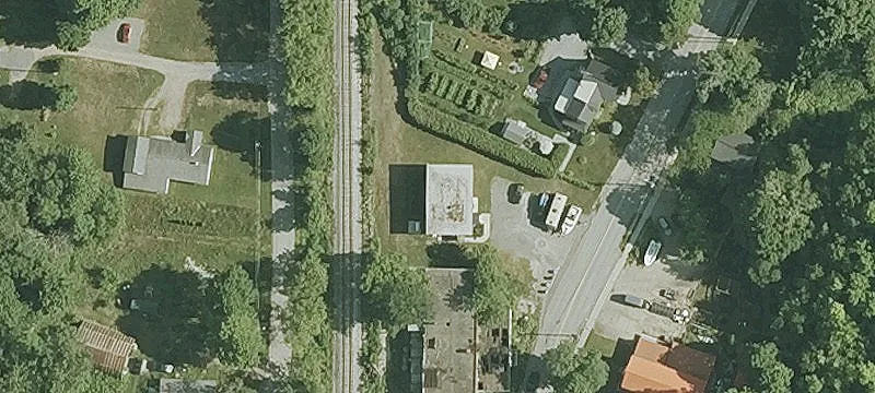 Solid Duplex in Prime Location