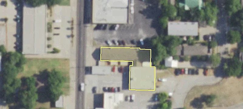 Versatile Commercial Space Near Downtown