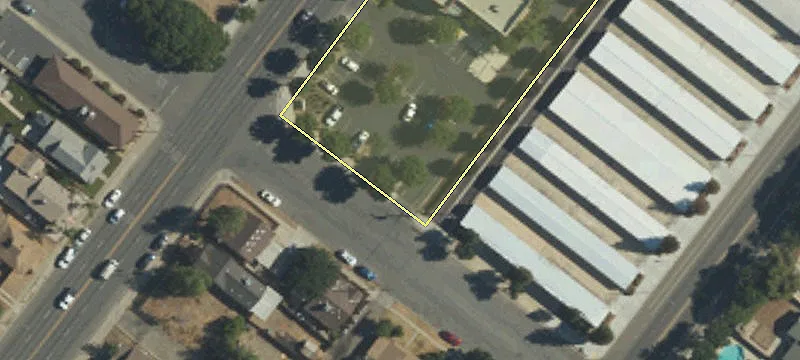 Commercial Investment Opportunity on Corner Lot