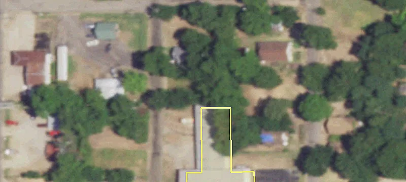 Former Restaurant on Large Lot
