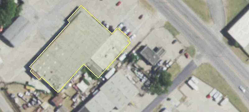 Remodeled Commercial Property with Versatility