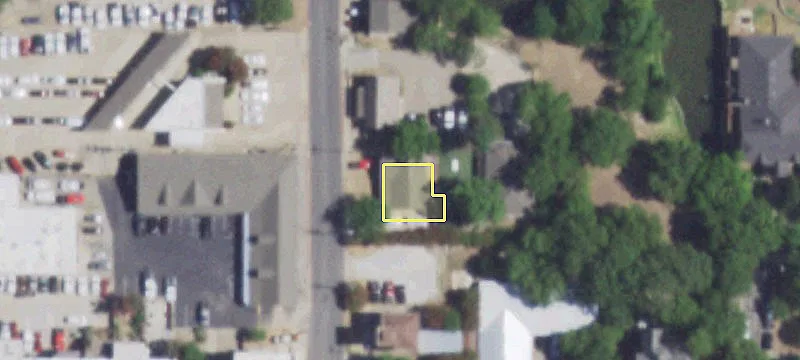 Updated Granbury Square Commercial Property