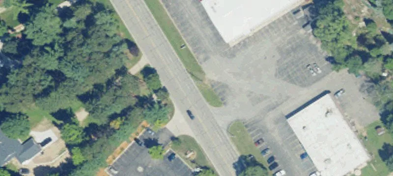 Versatile Commercial Space on M-20