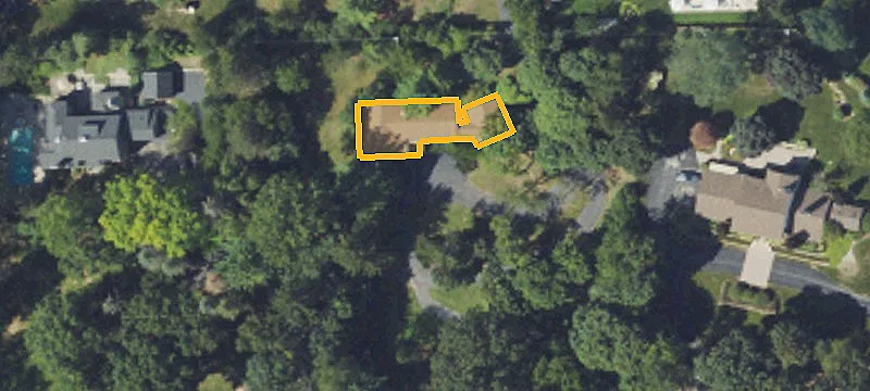 Estate Lot in Bloomfield Township