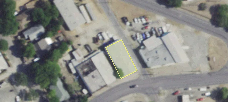 Versatile Commercial Property Opportunity