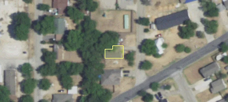 Versatile Commercial Building in Cleburne