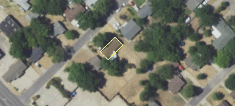 Commercial Land Near High-Traffic Area