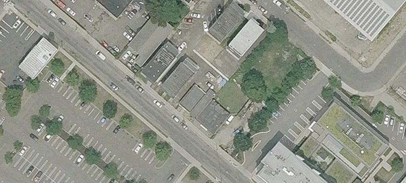 Two-Unit Commercial Building Near I-95