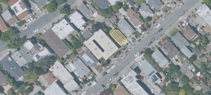 Oakland Multifamily Property with Renovated Units