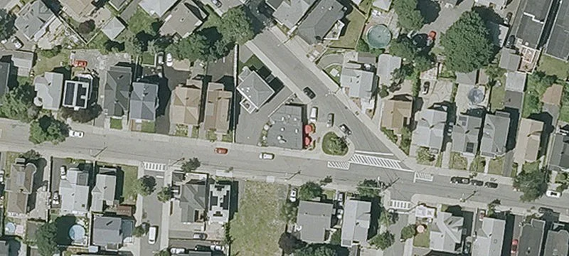 Commercial Building in Growing City