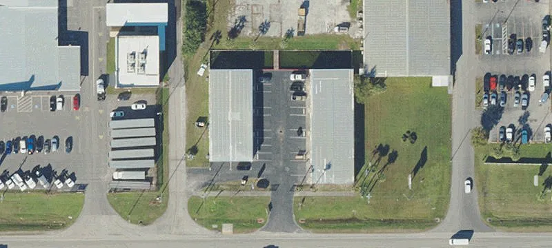 Industrial/Commercial Unit on Adamo Dr