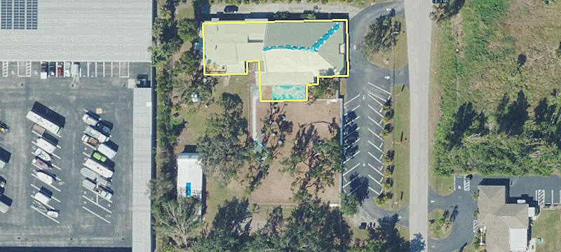 Versatile Commercial Property in Fort Myers