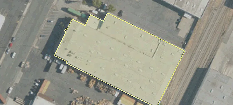 Freestanding Industrial Warehouse in Commerce