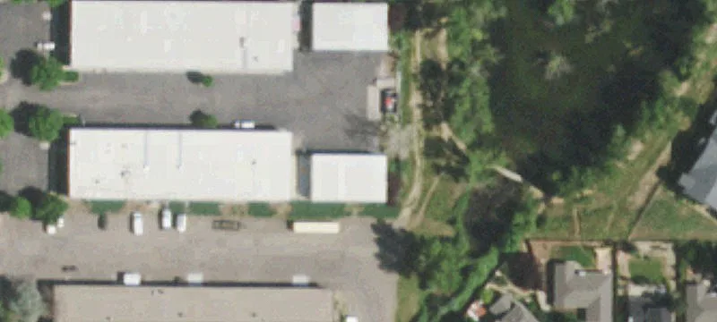 Industrial Unit with Multiple Offices